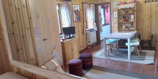Nel cuore del borgo confortevole monolocale con camino.